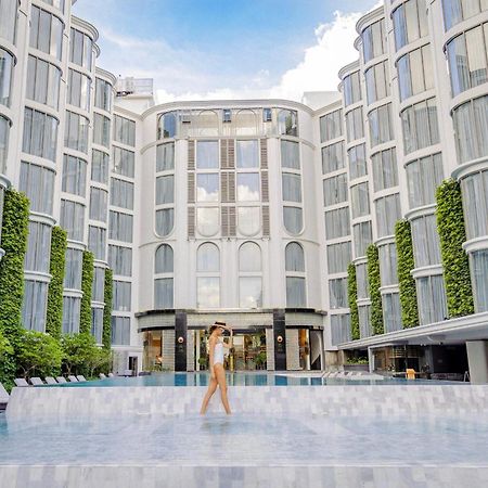 The Salil Hotel Riverside Банкок Екстериор снимка The hotel's courtyard
