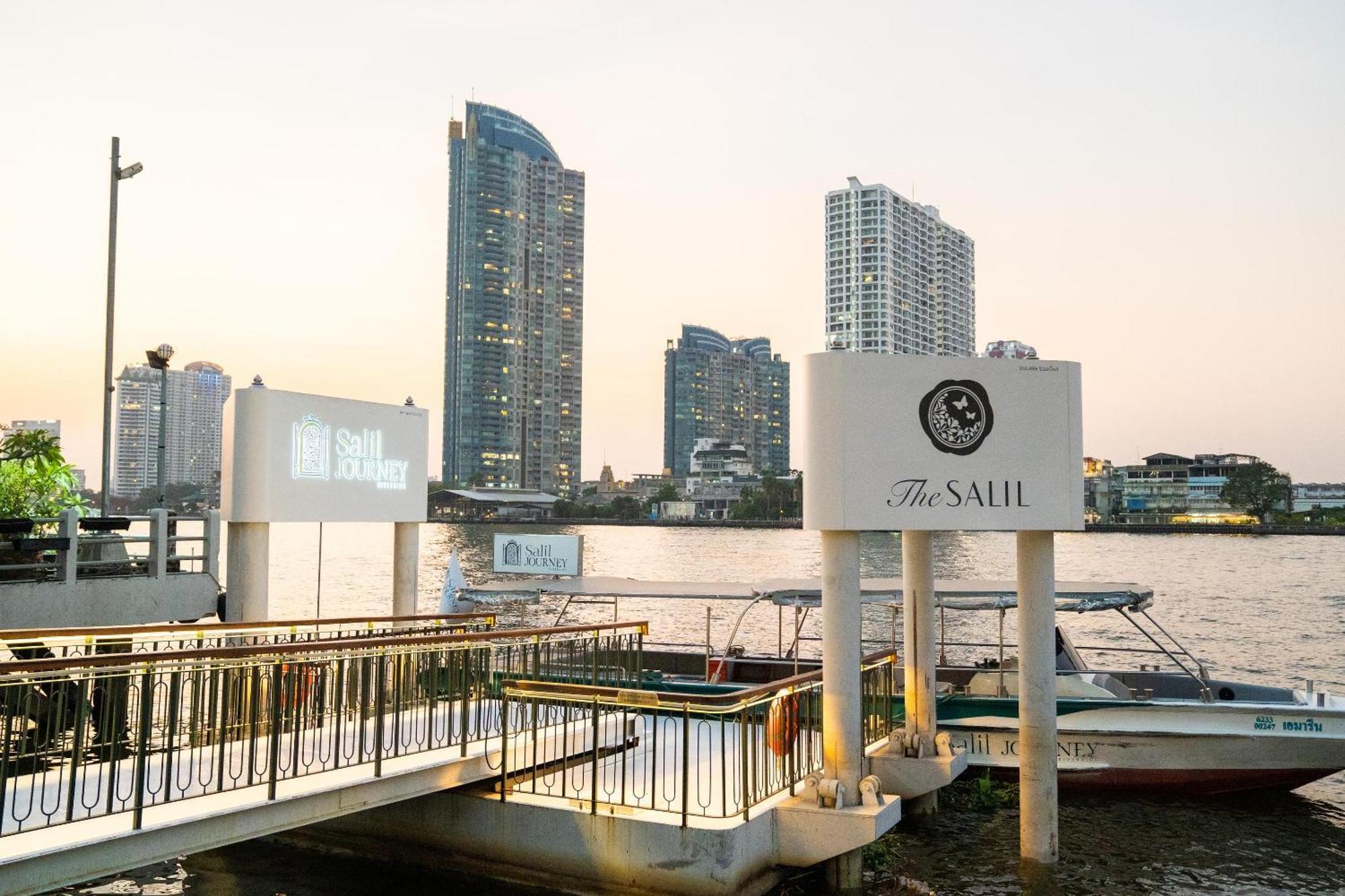 The Salil Hotel Riverside Банкок Екстериор снимка The River Pier
