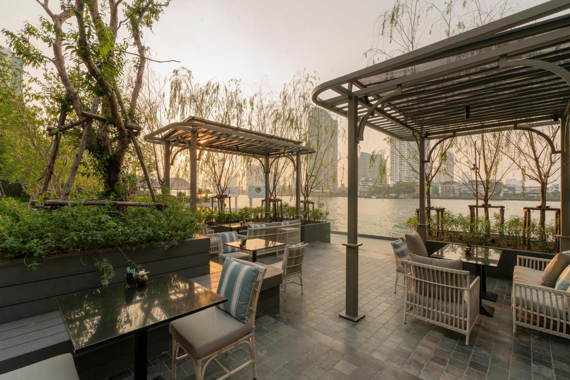 The Salil Hotel Riverside Банкок Екстериор снимка The River