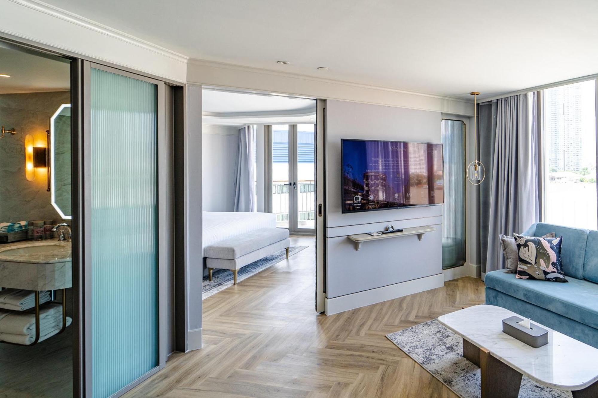 The Salil Hotel Riverside Банкок Екстериор снимка